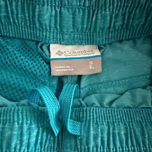 Columbia Shorts - Picture 3 of 4